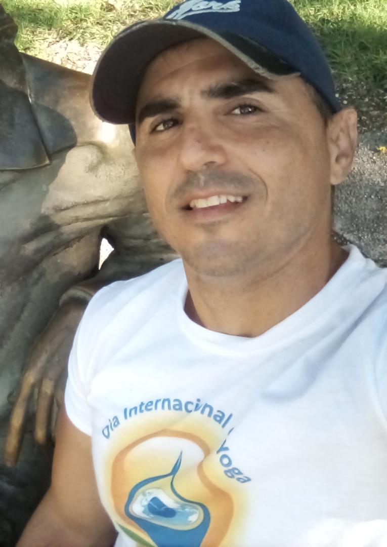 Pedro Luis Azcuy