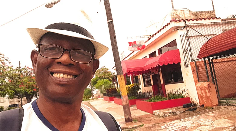 Rapsodia para los amantes del segundo piso, Alberto Guerra Naranjo